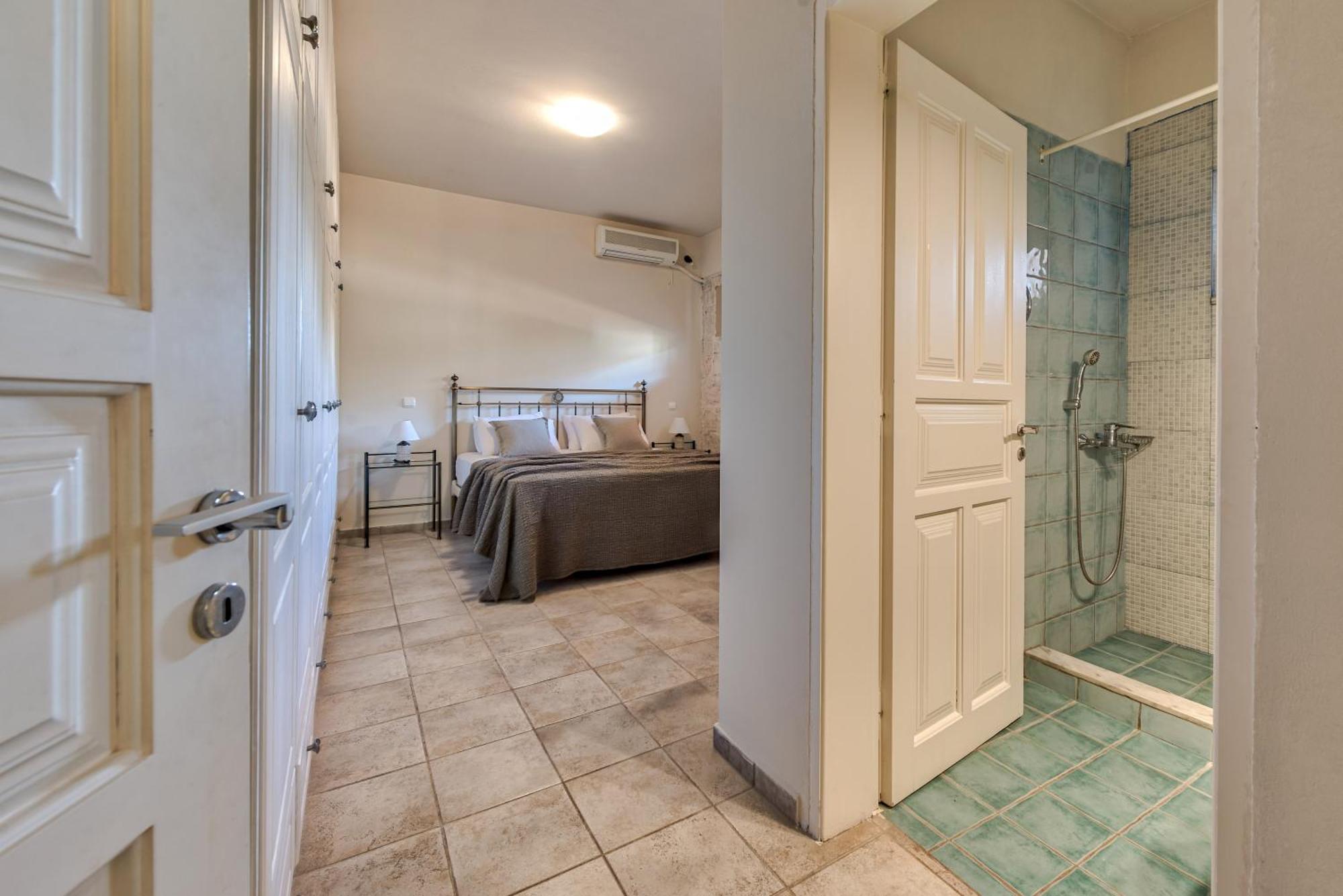 Ananta Blue Residence Argassi Room photo